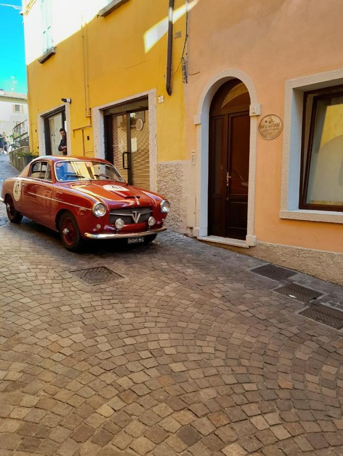 Martalagattahome San Felice del Benaco